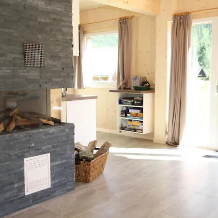 Wooden Chalet In With Sauna 上陶恩