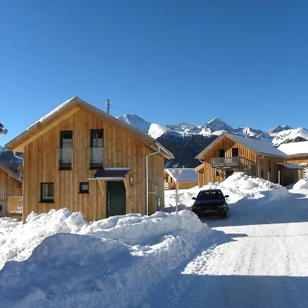 Wooden Chalet In With Sauna Hohentauern